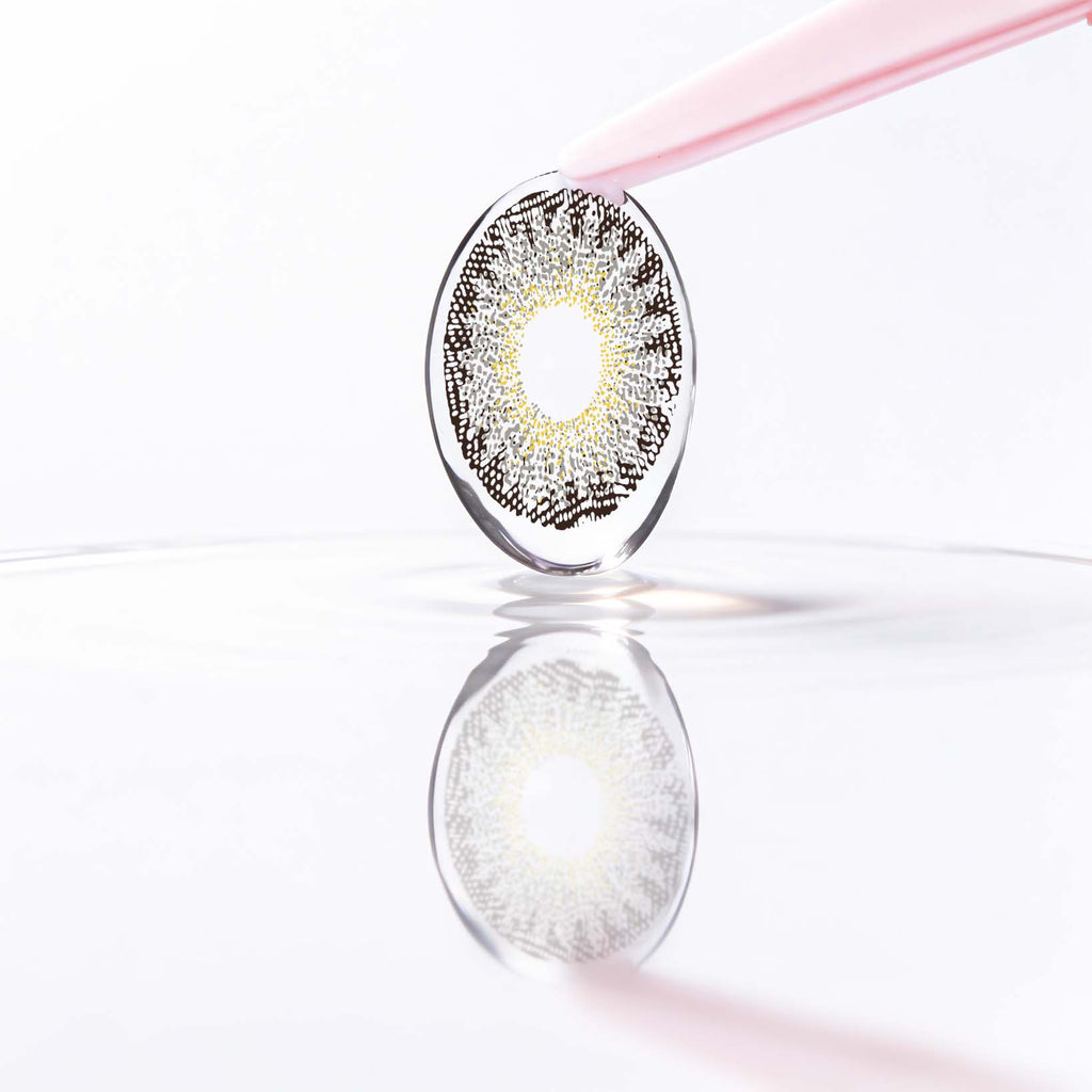 Gray Contact Lenses – Soft & Natural