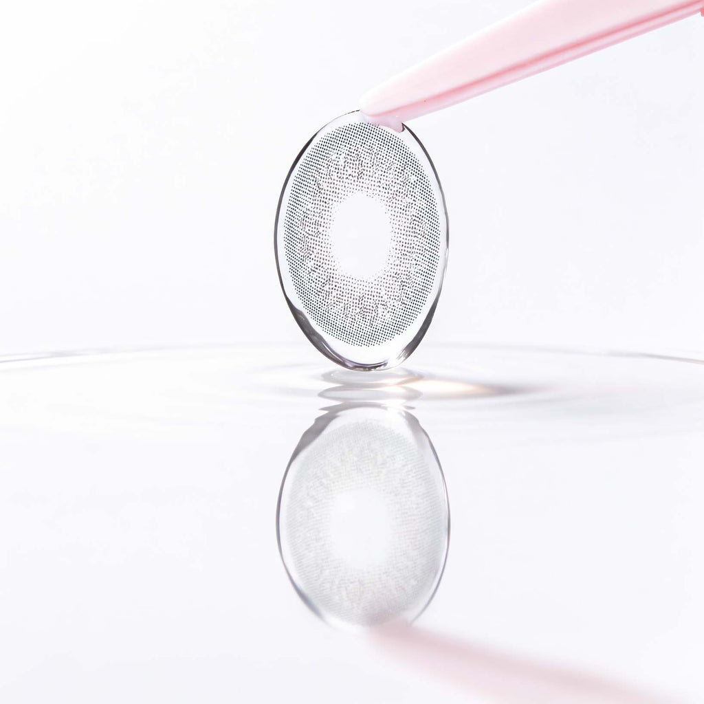 Subtle Gray Contacts Lenses – Low-Key Glam